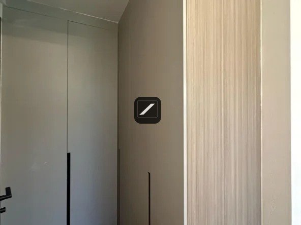592