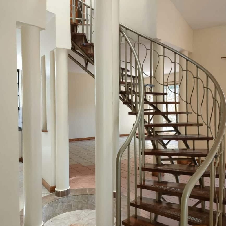 4 Bedroom Villa For Sale in Kilimani