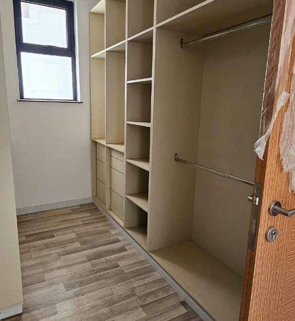 5 Bedroom Townhouse For Sale in Lavington