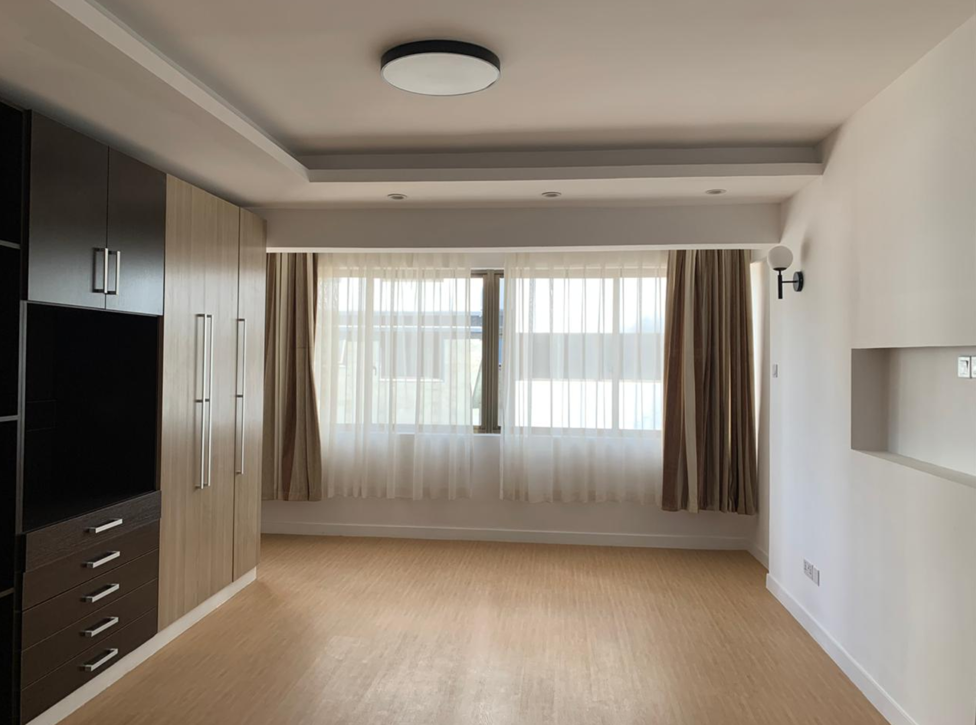imgi_28_Tarrow-Apartment-5 3&4 Bed Plus Dsq Apartmnt For Sale in Lavington