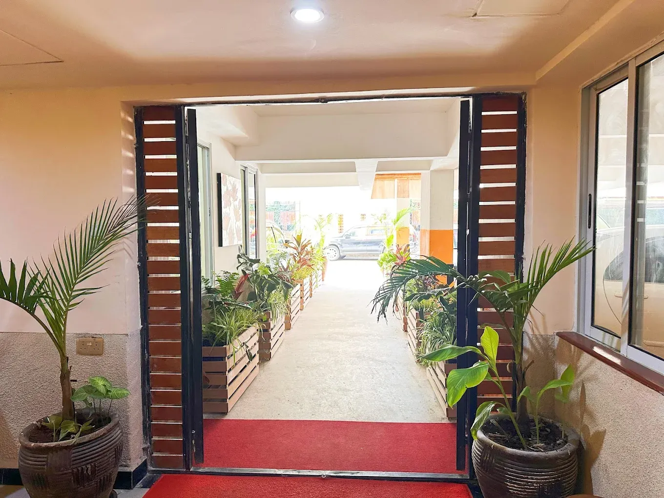 imgi_29_Entrance Danaff Tower Apartments in Kileleshwa, Nairobi | Studios, 1, 2 & 3 Bedroom Apartments For Sale