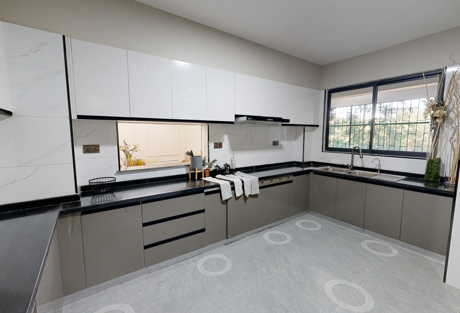 5 Bedroom Apartments With DSQ For Sale along Oloitoktok Road Kileleshwa