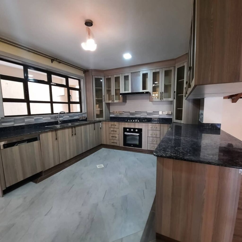 5 Bedroom Apartments For Sale in Lavington