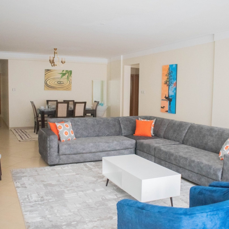 5 Bedroom Villa For Sale in Lavington