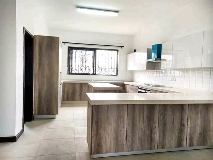  5 Bedroom Villa For Sale in Karen