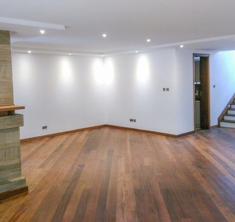 5 Bedroom Villas For Sale in Lavington
