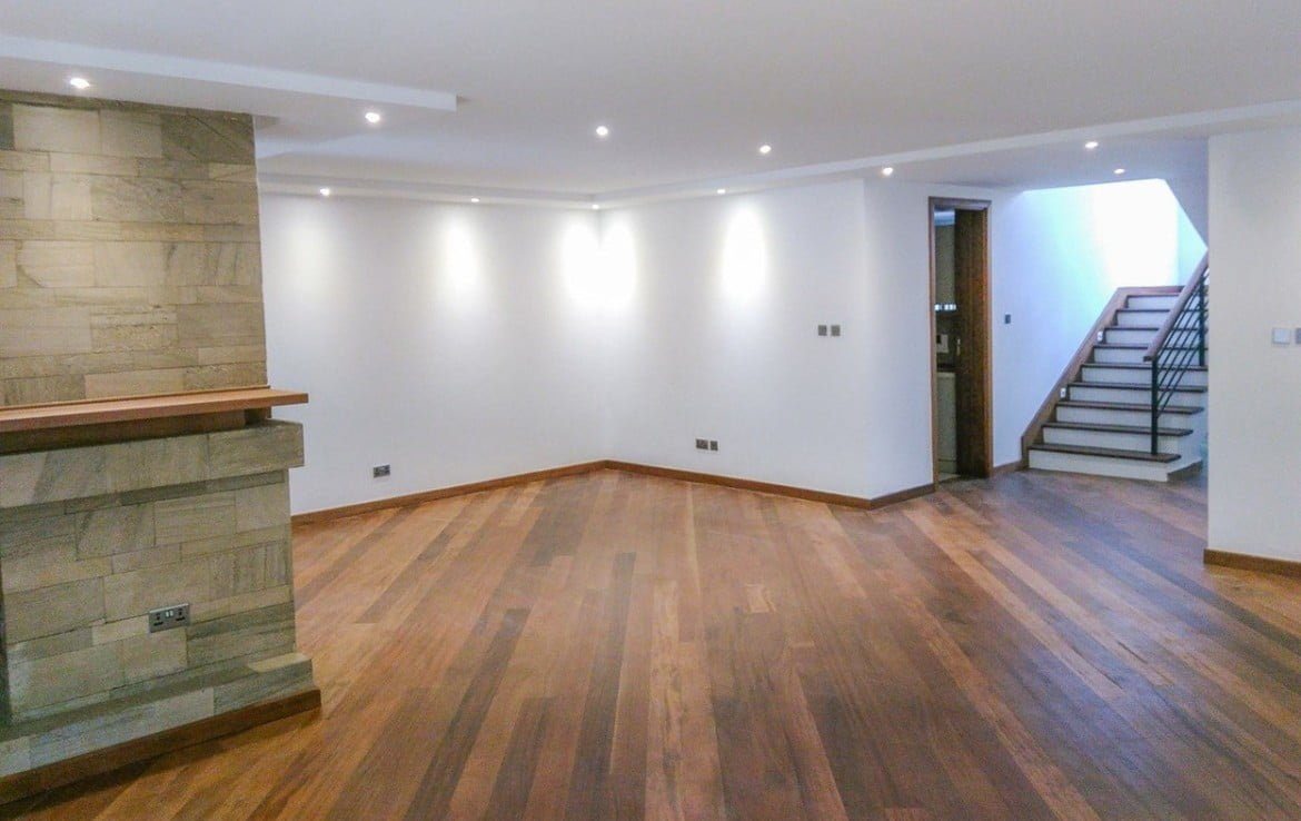 5 Bedroom Villas For Sale in Lavington