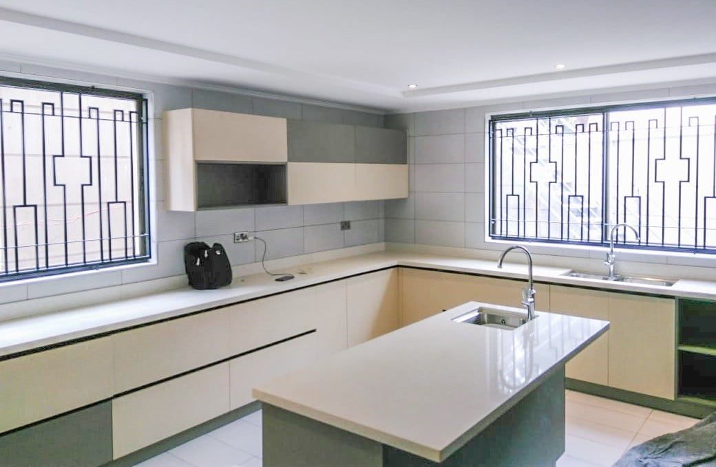 5 Bedroom Villas For Sale in Lavington