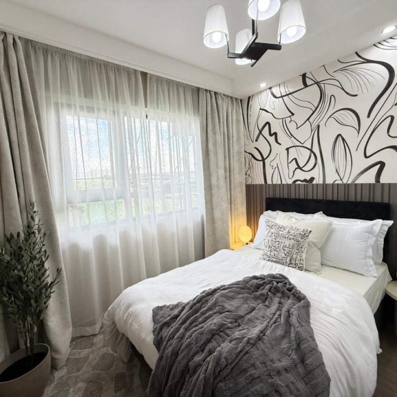 2 Bedroom Apartment with a DSQ For Sale along Lantana Road