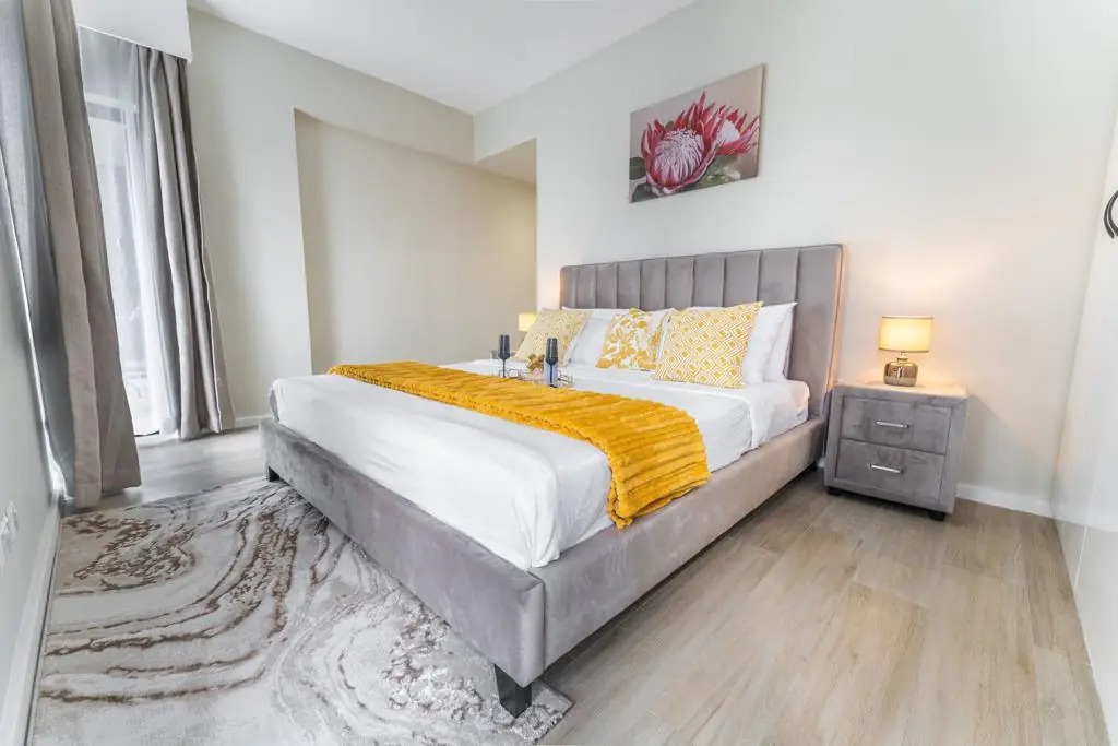 imgi_37_Bed-2 Riverside Square | Riverside Drive 1, 2, and 3-Bedroom En-suite Apartments with DSQ For Sale