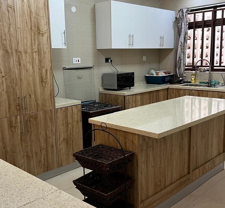 Villa For Sale in Lavington