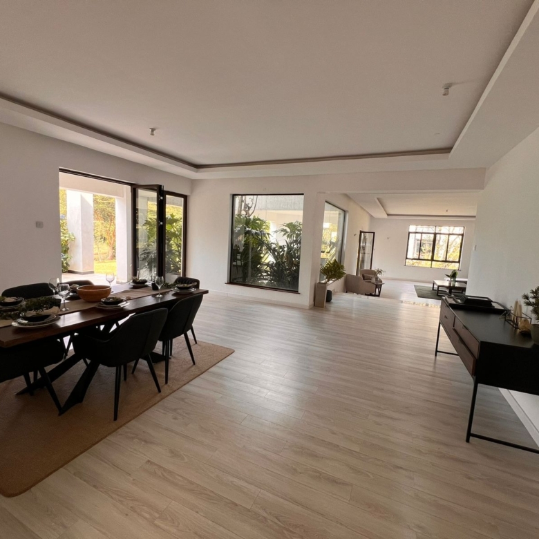 5 Bedroom All En-Suite Villa For Sale in Karen