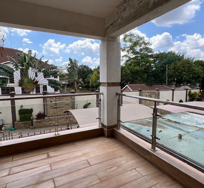 Villa For Sale in Lavington