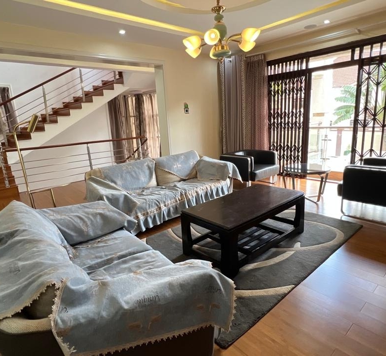 Villa For Sale in Lavington