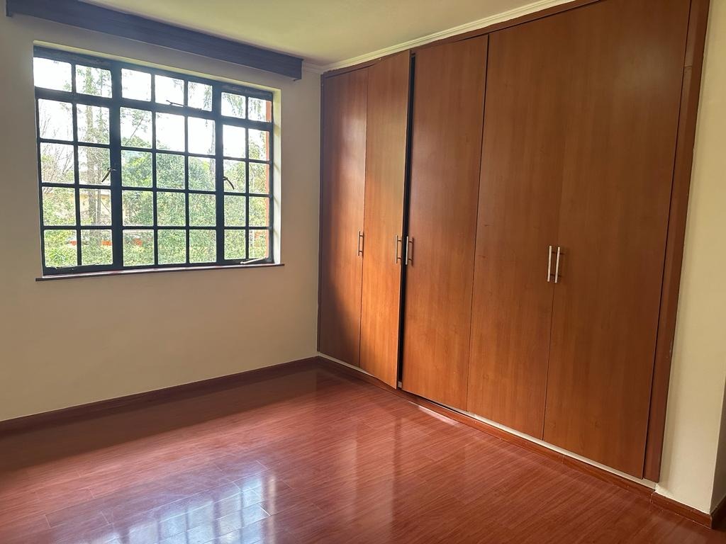 imgi_4_Wardrobes-Fourways-Juntion Fourways Junction Estate Villas For Sale in Runda