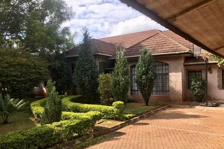 4 Bedroom Bungalow For Sale in Karen