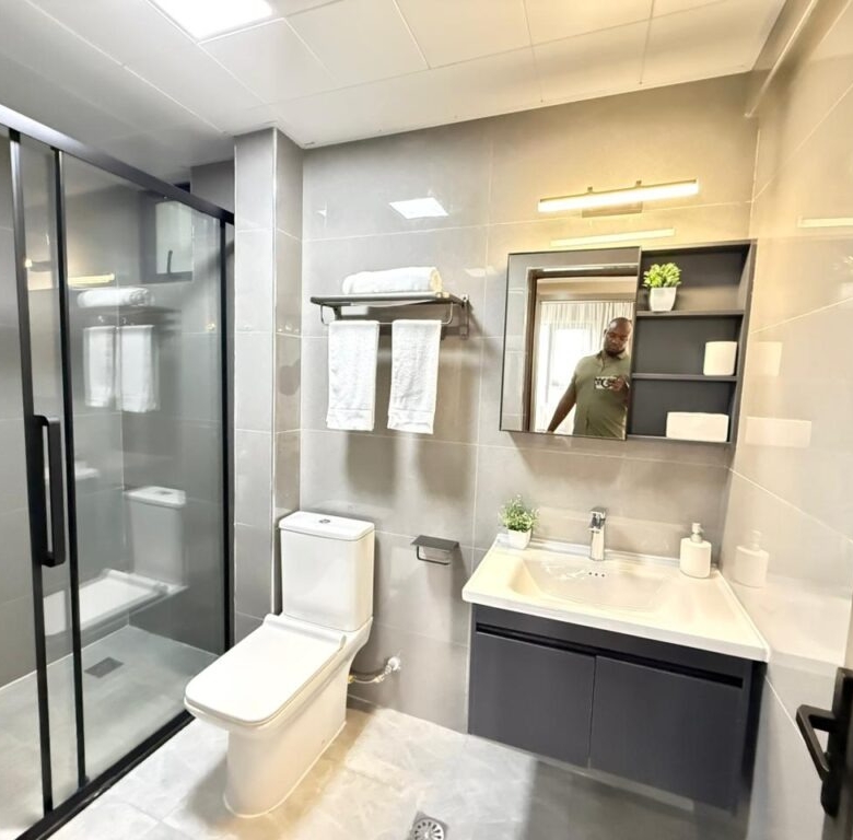 2 Bedroom Apartment with a DSQ For Sale along Lantana Road