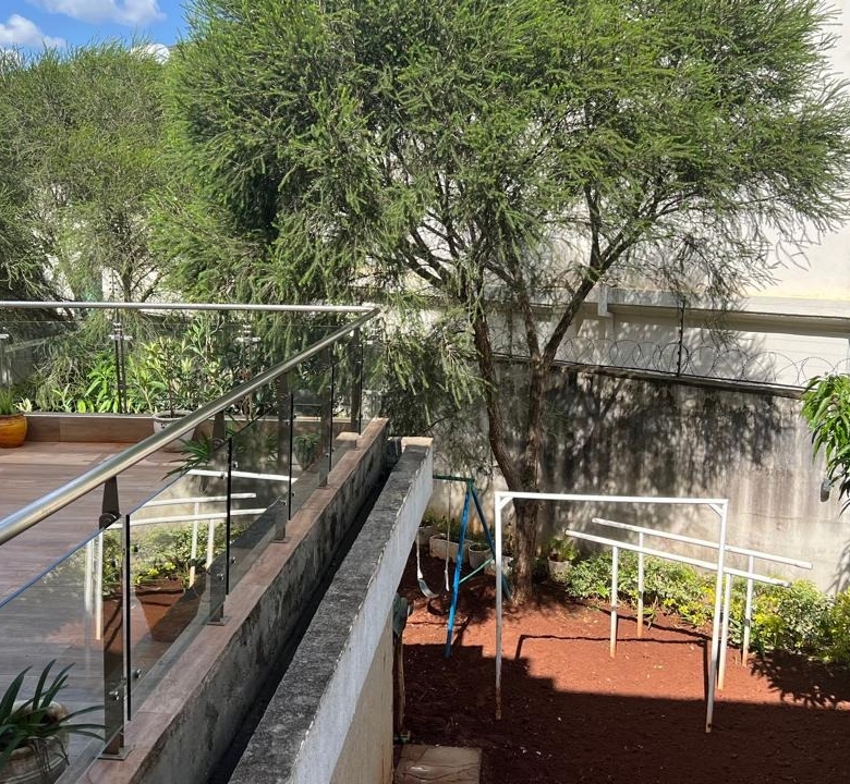 Villa For Sale in Lavington