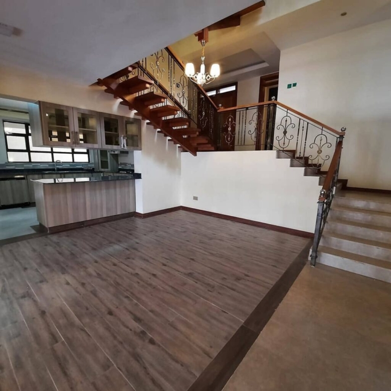 5 Bedroom Apartments For Sale in Lavington
