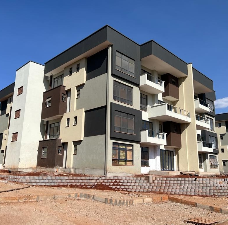 4 Bedroom Duplexes House For Sale in Rosslyn